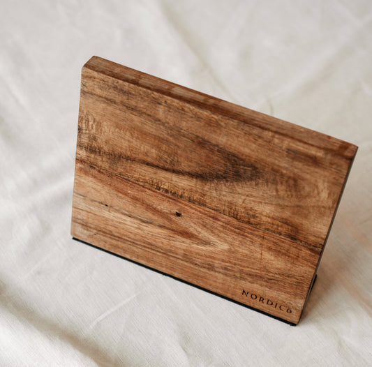 Elevate Your Kitchen with the Perfect Gift: Japanese Knives and Nordic Wooden Holders