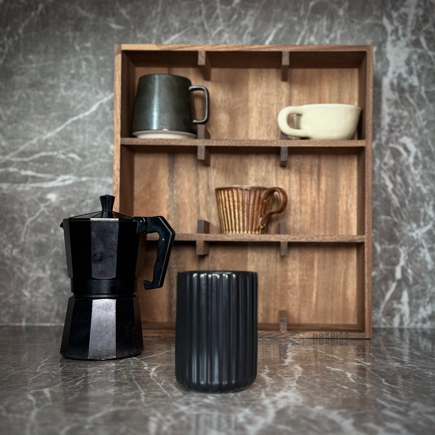 Mug Shelf + 4 Signature Ceramic Mugs - Nordico