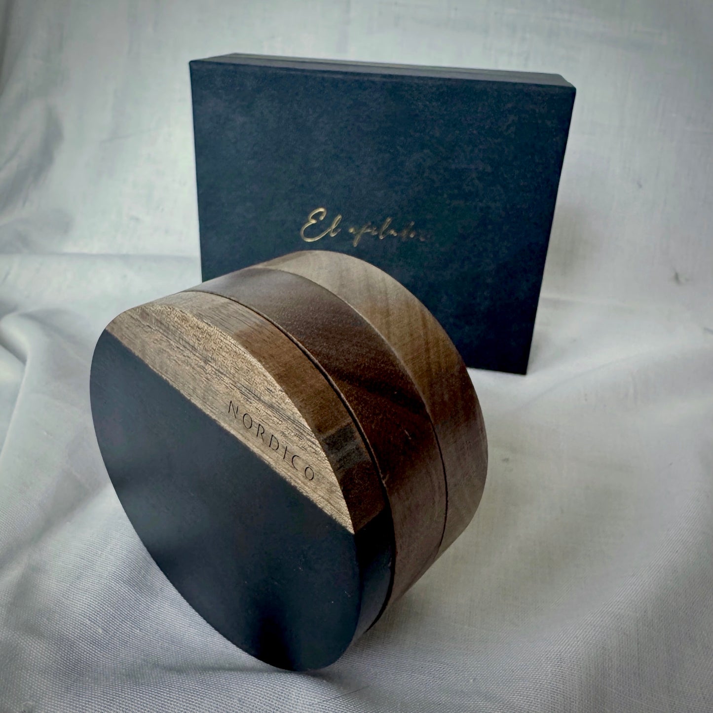 El Afilador: The Designed Knife Sharpener | Whetstone & Leather Strop - Nordico