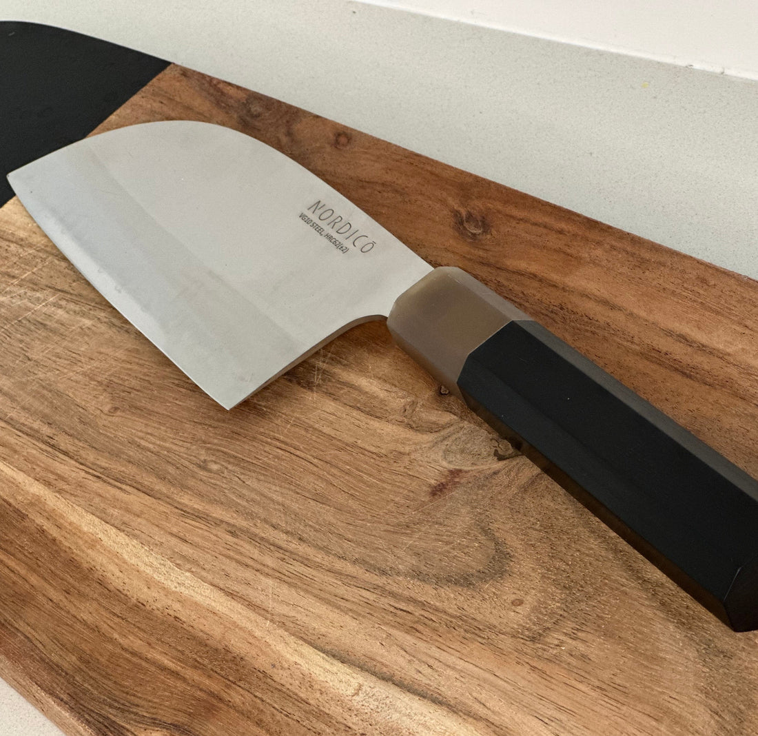 Japanese Knives vs. Western Knives: Which is Right for Your Kitchen?